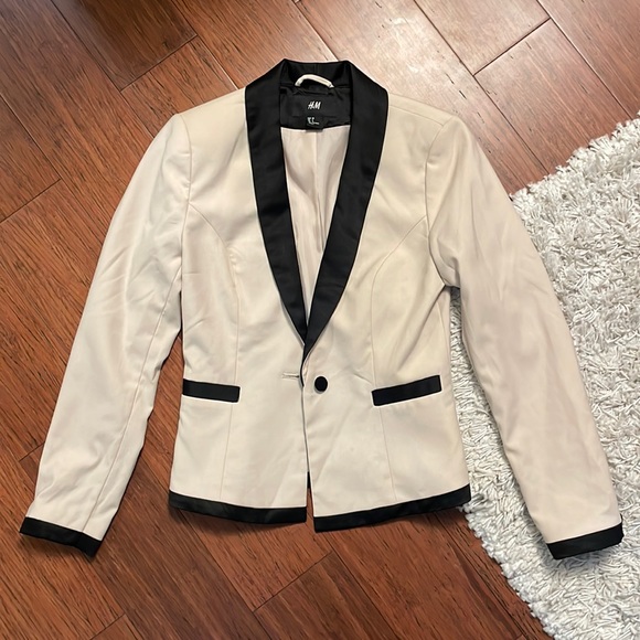 H&M Blazer - Picture 1 of 5